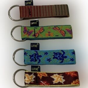 (sof4) LUPINE KEYCHAIN/COLLAR BUDDY 1”